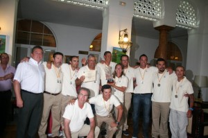 El equipo andaluz de Corcheo posa con el título nacional logrado el pasado año.