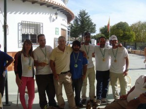 Los 'Amigos del Cubillas' junto a Francisco Hernández, delegado de Granada.